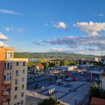 Central Modern View Ap Râmnicu Vâlcea エクステリア 写真